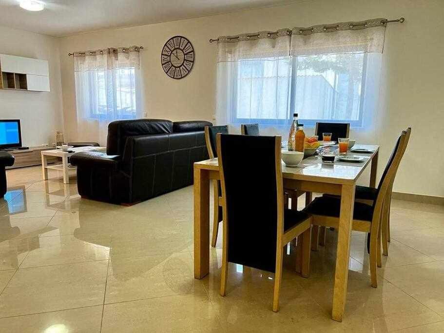 דירות קווארטיירה Mar E Sol By T3 Wifi E Estacionamento מראה חיצוני תמונה